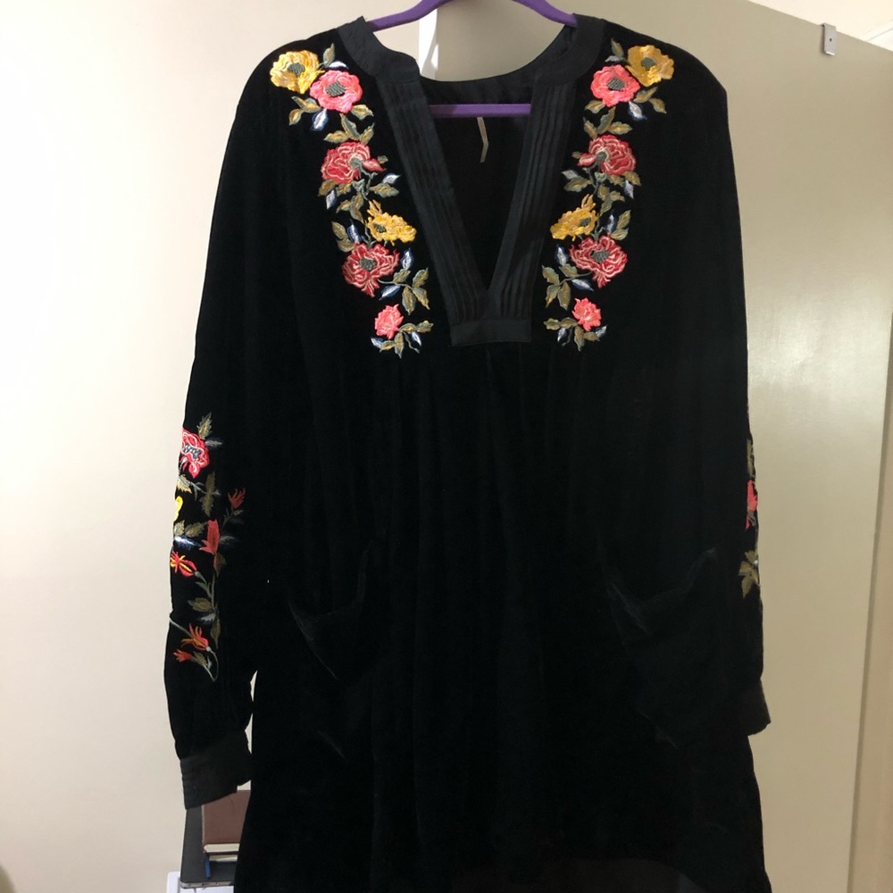 velvet dress with pockets. Worn once.